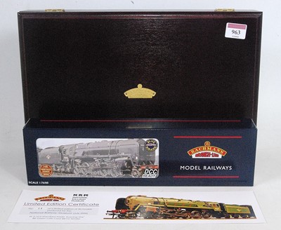 Lot 963 - Bachmann wooden presentation box containing...