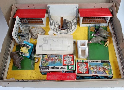 Lot 1212 - An Elf Toys No. 16 boxed zoo playset of wooden...