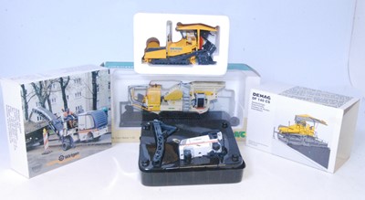 Lot 2718 - A 1/50 scale mixed road construction diecast...