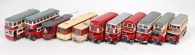 Lot 1525 - 11 various loose 1/76 scale public transport...