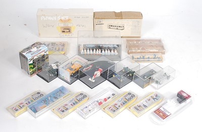 Lot 2733 - A collection of mainly H0 scale plastic and...