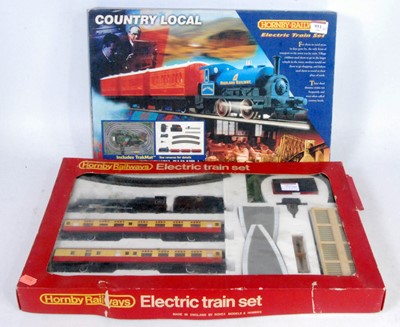 Lot 951 - Hornby Railways electric train set containing...