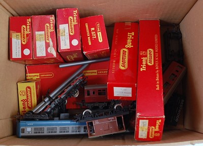 Lot 949 - Mixed collection of mainly Triang and Hornby...