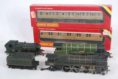 Lot 998 - Mixed model railways Hornby R445 and R448...
