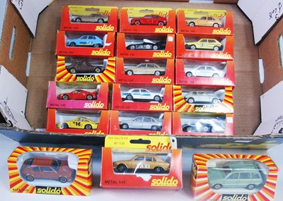 Lot 2790 - 18 various window boxed Solido mixed racing...