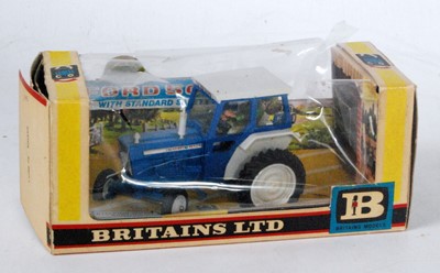 Lot 1242 - A Britains No. 9527 Ford 5000 tractor with...