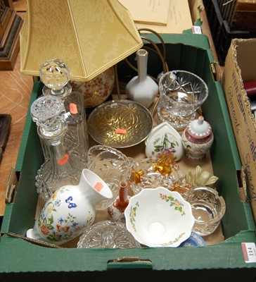 Lot 114 - A box of miscellaneous china and glassware, to...