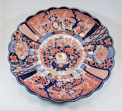 Lot 125 - A large Japanese Imari charger of scalloped...