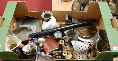 Lot 141 - A box of miscellaneous items to include shoe...