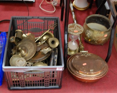 Lot 155 - A collection of miscellaneous brassware, to...