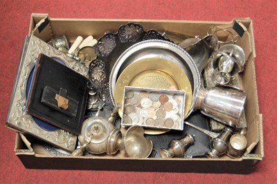 Lot 161 - A box of miscellaneous metalware, to include...