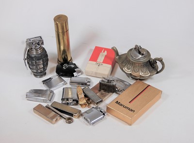 Lot 312 - A box of miscellaneous items, to include...