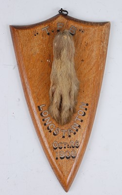 Lot 698 - * An Edwardian taxidermy pad, mounted on an...
