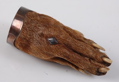 Lot 721 - * An early 20th century taxidermy Otter (Lutra...