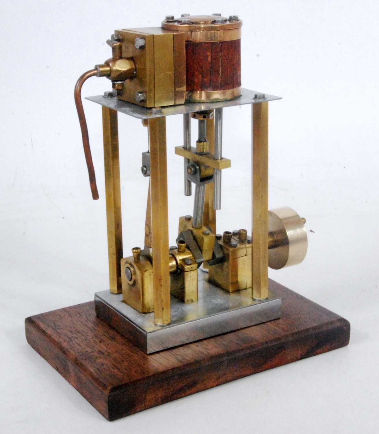 Lot 26 - A stationary model of a live steam vertical...