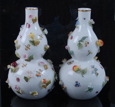 Lot 1076 - A pair of Sitzendorf flower and fruit...