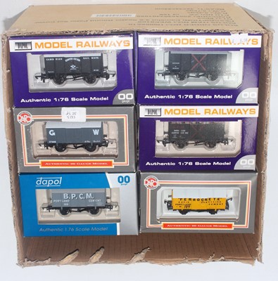 Lot 527 - 24 Dapol iron mink vans mixed liveries...