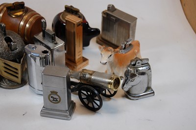 Lot 289 - A box of miscellaneous lighters to include a...