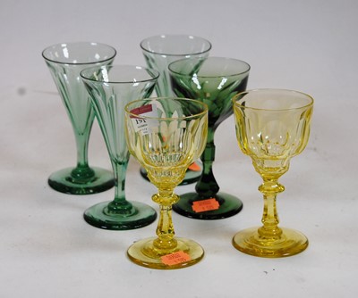 Lot 191 - A small collection of glassware, to include a...