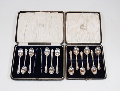 Lot 220 - A set of six George V silver teaspoons,...