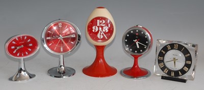Lot 123 - A collection of 1960s bedside alarm clocks, to...