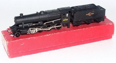 Lot 606 - 2225 Hornby Dublo 2 - rail 2-8-0 Freight loco...