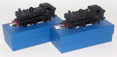 Lot 550 - Pair of detailed and repainted Triang Hornby...