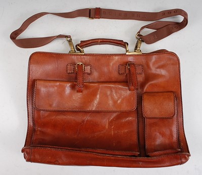 Lot 144 - A contemporary tan leather gentleman's...