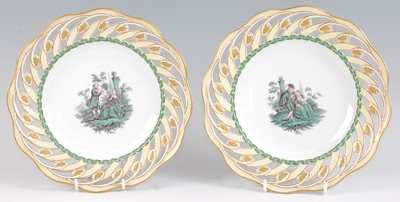 Lot 1059 - A pair of early 20th century Meissen porcelain...