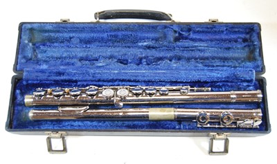 Lot 627 - A Gemeinhardt M2 flute serial no. B98352, in...
