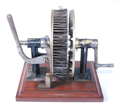 Lot 1304 - A 19th century rotary cleaning tool, having a...