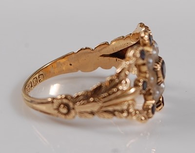 Lot 2657 - An early Victorian 18ct yellow gold posy ring,...