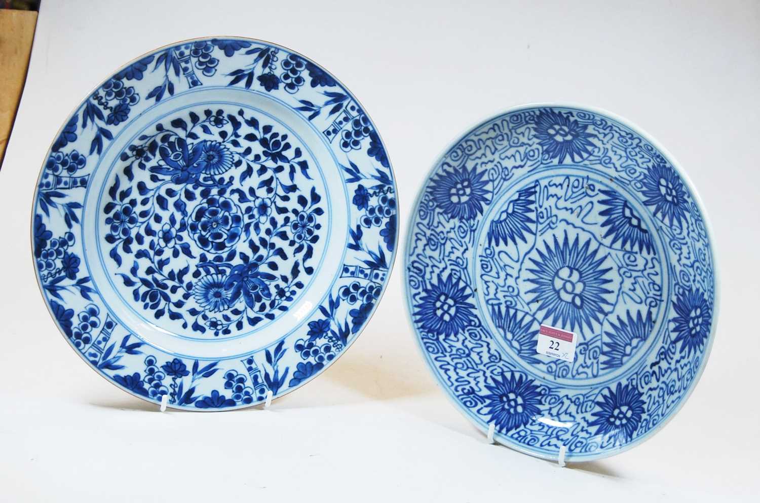 Lot 22 - A 19th century Chinese blue and white export...