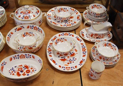Lot 95 - A Spode Baroda pattern porcelain part dinner...
