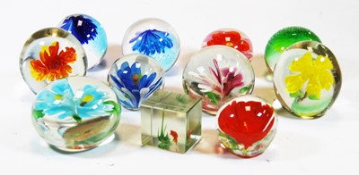 Lot 203 - Assorted modern glass paperweights to include...