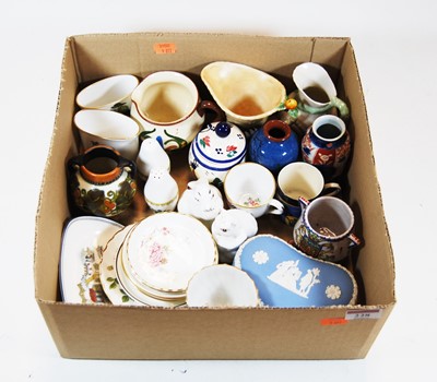 Lot 228 - A mixed lot of assorted cabinet china to...