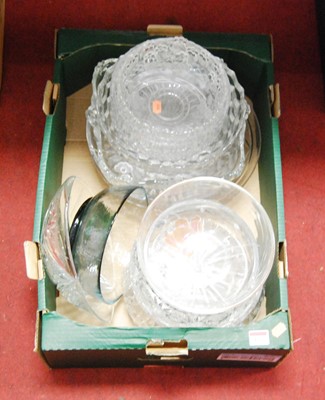 Lot 157 - A box of miscellaneous glassware, to include...