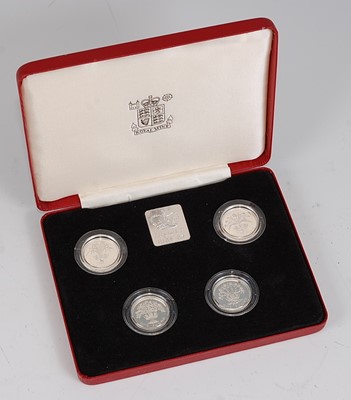 Lot 2012 - Great Britain, a Royal Mint 1984-1987 UK £1...