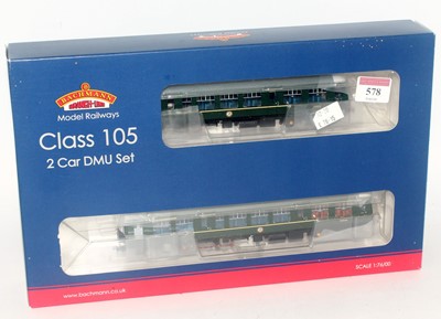 Lot 578 - Bachmann 31-326 BR green class 105 two car DMU...