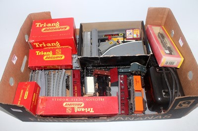 Lot 705 - Tray of mixed Triang items including early...