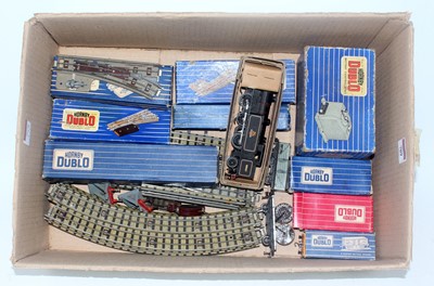 Lot 709 - Mixed collection of Hornby Dublo 3-rail items...