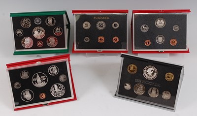 Lot 2054 - The Royal Mint, a collection of five proof...