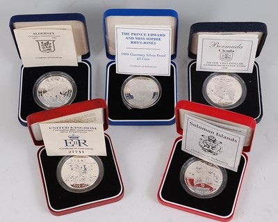 Lot 2061 - The Royal Mint, a collection of five silver...