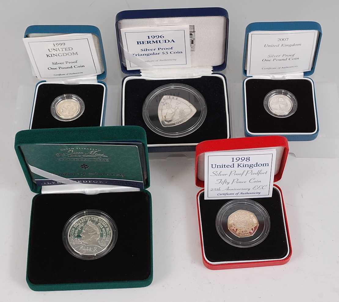 Lot 2067 - The Royal Mint, a collection of five silver...