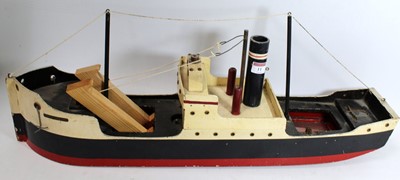 Lot 11 - Triang model ship British Merchant 'Liverpool...