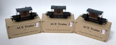 Lot 274 - 3 ACE Trains Ref. G4 lighted brake vans (M-BM)