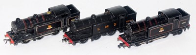 Lot 689 - Hornby Dublo 0-6-0 EDL7/17 tank locos: BR69567...