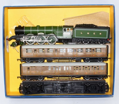 Lot 693 - Hornby 4-6-2 'Flying Scotsman' LNER 4472 loco...