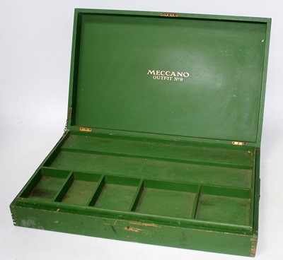 Lot 113 - Empty wooden cabinet, green for Meccano No. 9...