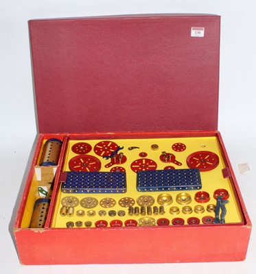 Lot 138 - Large box with 3 layers Meccano gold/blue...